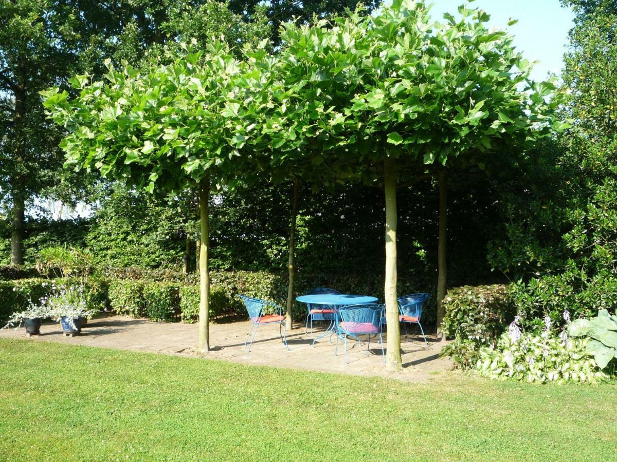 Beukenhof Bed & Breakfast Molenschot Bagian luar foto